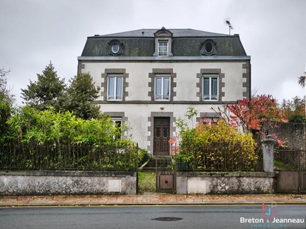 Maison de Maître au coeur de Villaines-la-Juhel