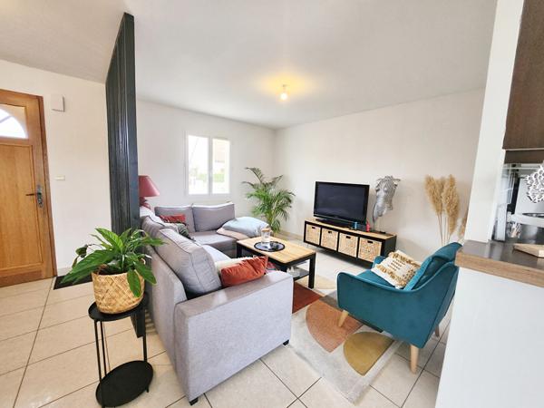 Maison de plain pied 79 m² Ecommoy - 3 chambres