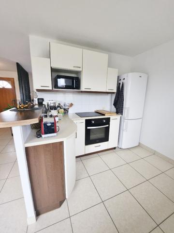 Maison de plain pied 79 m² Ecommoy - 3 chambres