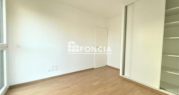Location Appartement 4 pièces 100.63 m² - Les Ulis 91940