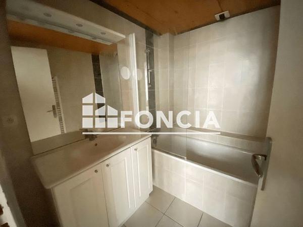 Location Appartement 3 pièces 65.59 m² - 23 RUE GAL FARRE / 12 RUE GALL Valence 26000