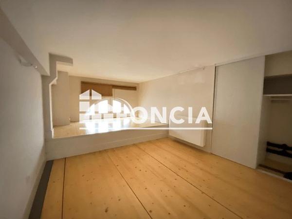 Location Appartement 3 pièces 65.59 m² - 23 RUE GAL FARRE / 12 RUE GALL Valence 26000