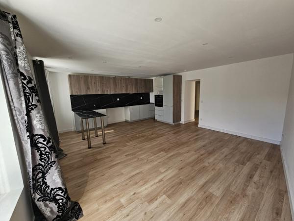 Maison rénovée de 115m2 à Monnaie
