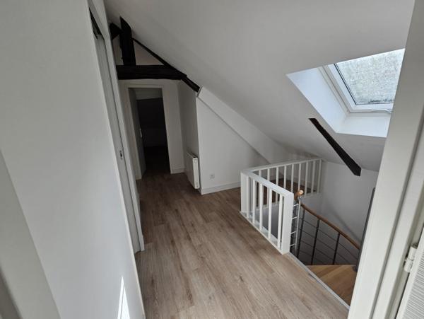Maison rénovée de 115m2 à Monnaie