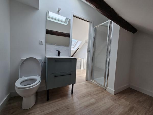 Maison rénovée de 115m2 à Monnaie