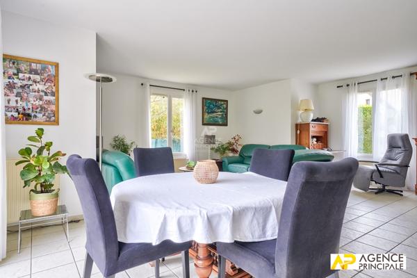 Maison Le Mesnil Le Roi 7 pièce(s) - 4 chambres €1 155 000 ** - Référence 4574