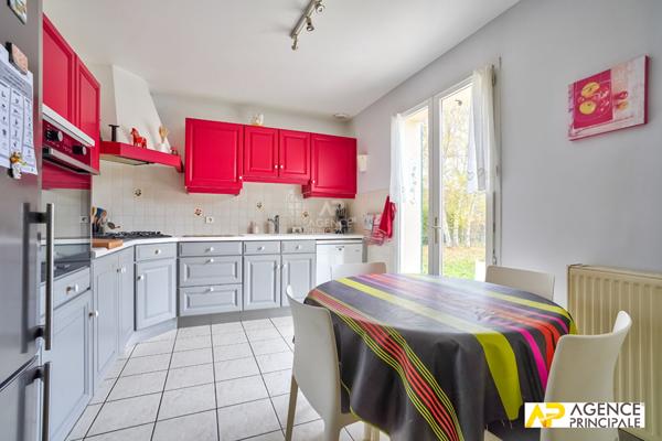 Maison Le Mesnil Le Roi 7 pièce(s) - 4 chambres €1 155 000 ** - Référence 4574