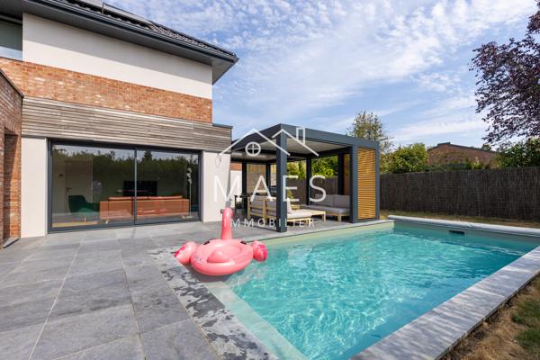 Superbe maison individuelle – 4 chambres – avec piscine