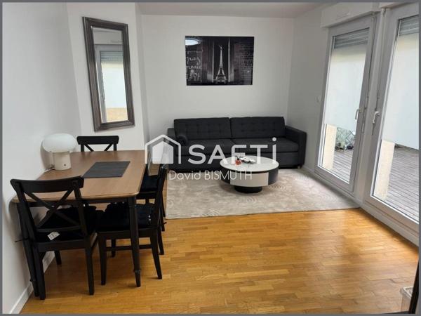 Studio avec grande terrasse – Résidence récente avec ascenseur