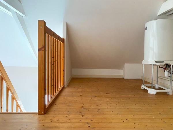 Murs-erigne T2 En Duplex - Rénové Récemment