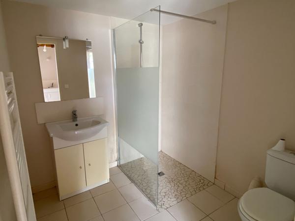 Murs-erigne T2 En Duplex - Rénové Récemment