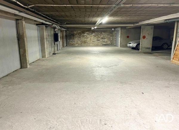 Location parking 10 m² Paris 14