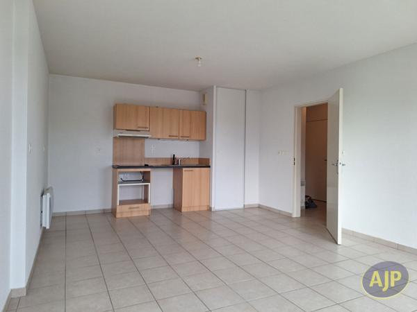 Location appartement Pons : 480 € - AJP Immobilier Pons