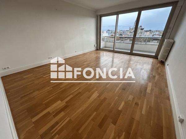 Location Appartement 3 pièces 76.1 m² - 11 RUE ERNEST PEROCHON Niort 79000