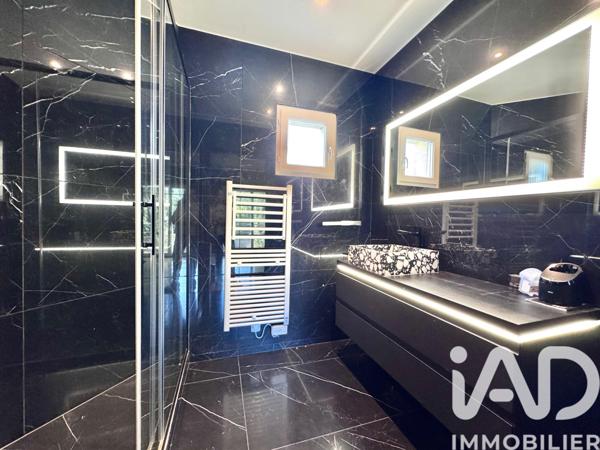 Maison à vendre 10 pièces 361 m² Noisy-le-Grand