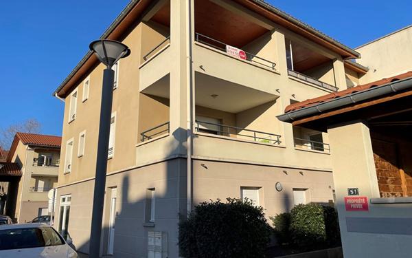 Appartement à louer    3 pièces •  Saint-Laurent-d'Agny