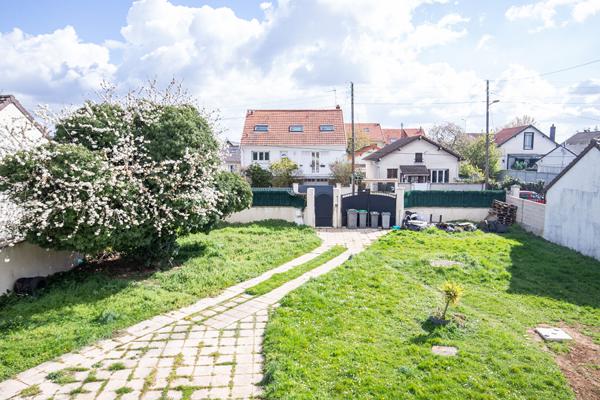 Maison 9 pièces 184.3 m2