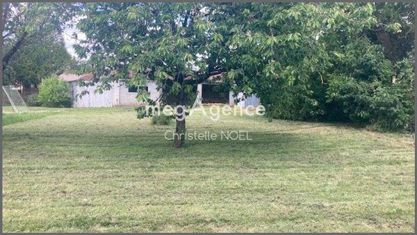 Terrain à LES MAGNILS-REIGNIERS, 85400 - 1000m²