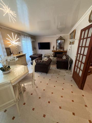 Maison 10 pièces 230 m2