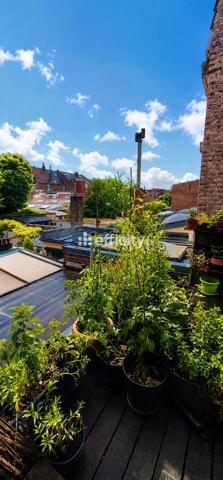 Maison
         5 pièces
        - 97 m² Exclusivité 266 000 € *