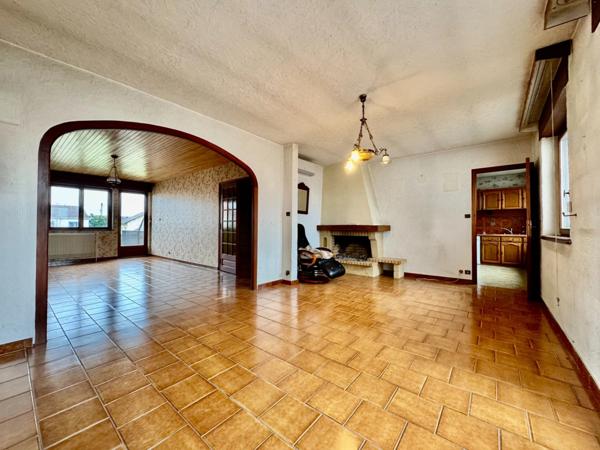 Spacieuse maison familiale de 150 m² habitables avec jardin, terrasses et grand parking à LANEUVEVILLE DEVANT NANCY (54)