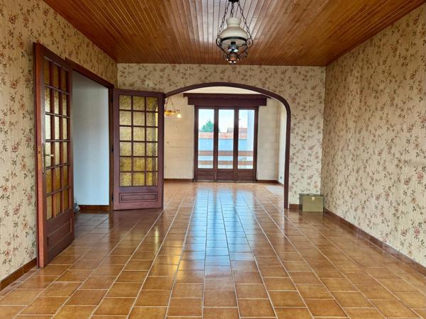 Spacieuse maison familiale de 150 m² habitables avec jardin, terrasses et grand parking à LANEUVEVILLE DEVANT NANCY (54)