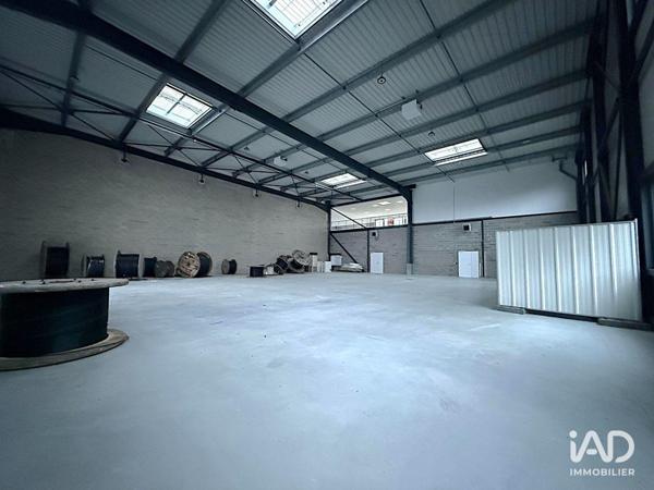 Location local d’activité 912 m² Évry-Grégy-sur-Yerre