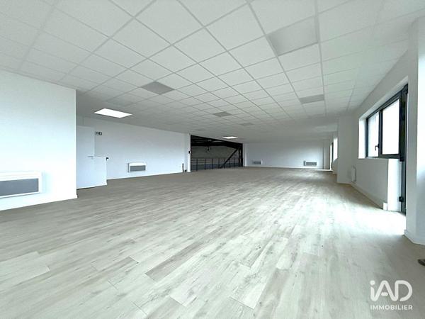 Location local d’activité 912 m² Évry-Grégy-sur-Yerre