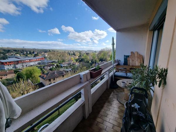 Appartement Neuville Sur Saone 4 pièces 72 m2 balcon