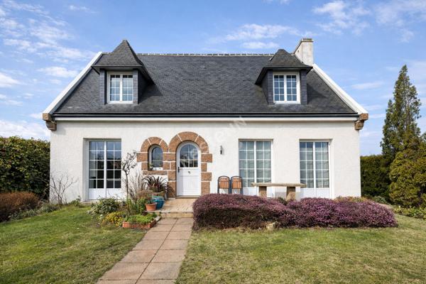 Maison familiale 5 chambres / Terrain 808 m² / Châteaugiron