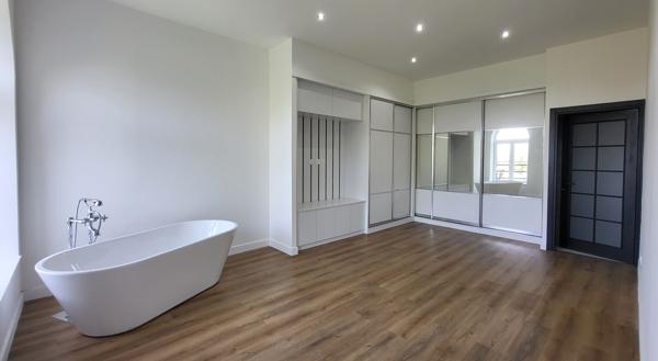 Appartement 5 pièces 214.44 m2