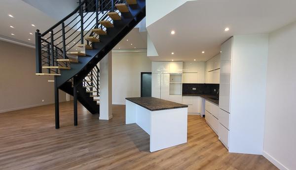 Appartement 5 pièces 214.44 m2