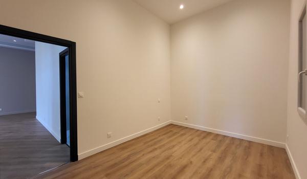 Appartement 5 pièces 214.44 m2
