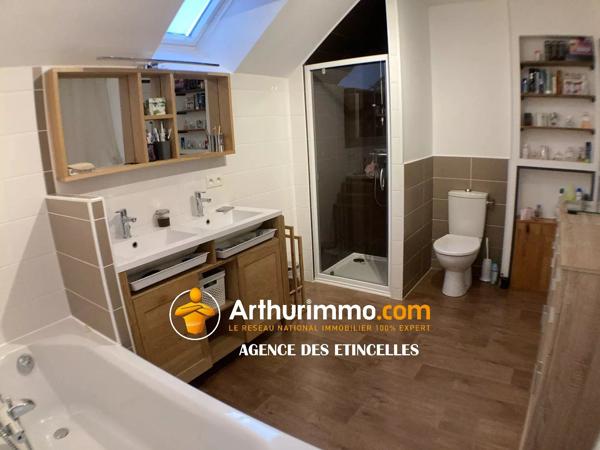 Location                                                      Maison
                        
                     5 pièces                      110 m2                     à Martigné-Ferchaud