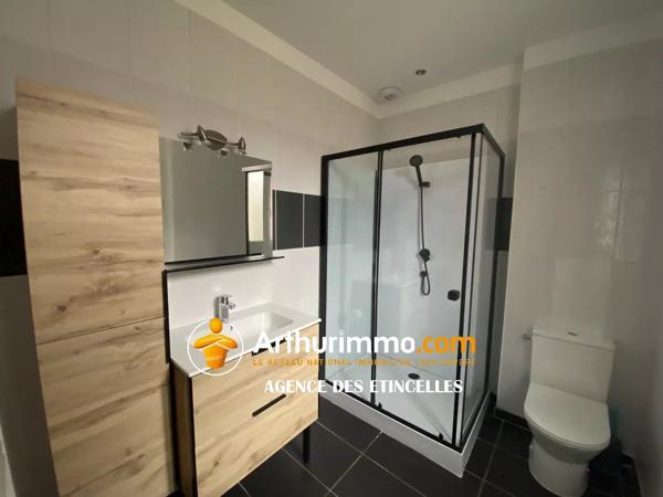 Location                                                      Maison
                        
                     5 pièces                      110 m2                     à Martigné-Ferchaud
