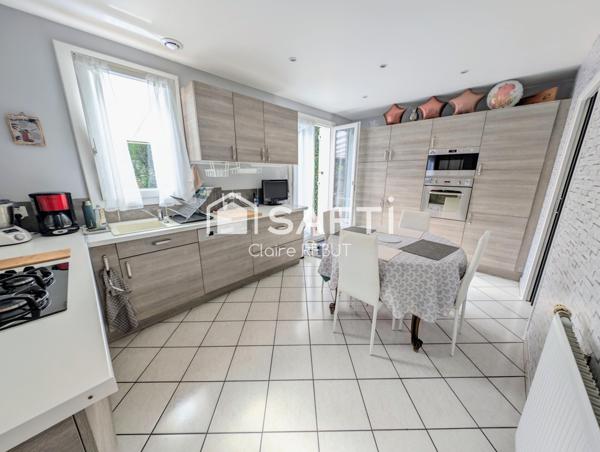 Belle maison 5 pièces  de 117m² construction 2002