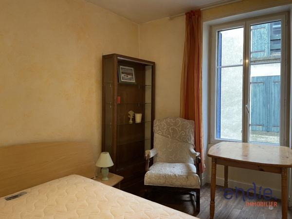 4 APPARTEMENTS DANS LE CENTRE HISTORIQUE D'AIRVAULT