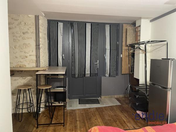 4 APPARTEMENTS DANS LE CENTRE HISTORIQUE D'AIRVAULT