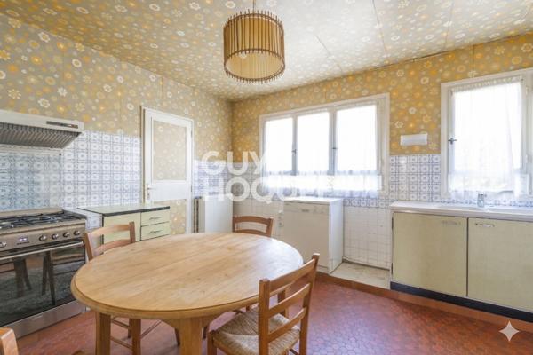 MAISON À VENDRE DE 11 PIÈCES DE 132,50 M²