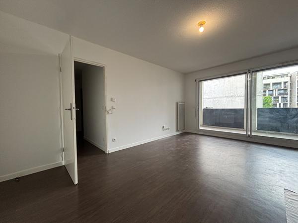 Appartement T3 de 63 m² à Bordeaux Saint-Jean.