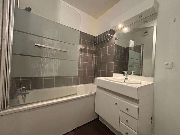 Appartement T3 de 63 m² à Bordeaux Saint-Jean.