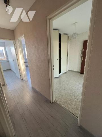 A VENDRE SECLIN appartement lumineux de 85m2 avec balcon