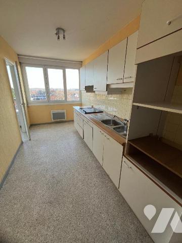 A VENDRE SECLIN appartement lumineux de 85m2 avec balcon