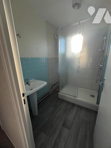 A VENDRE SECLIN appartement lumineux de 85m2 avec balcon