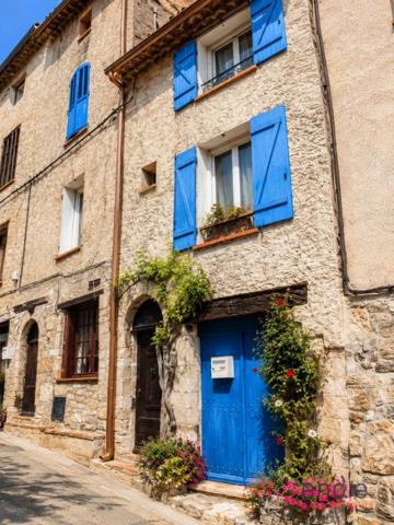 Maison de village 113 m2 - 3 chambres - Idéalement située au coeur du village.