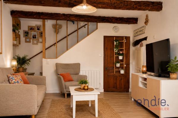 Maison de village 113 m2 - 3 chambres - Idéalement située au coeur du village.