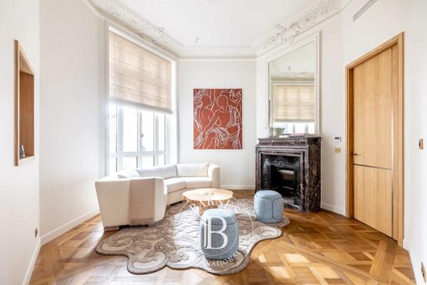 Paris 8ème, Appartement 3 Chambres -  156 m² à vendre