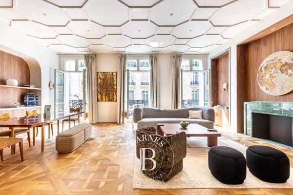 Paris 8ème, Appartement 3 Chambres -  156 m² à vendre