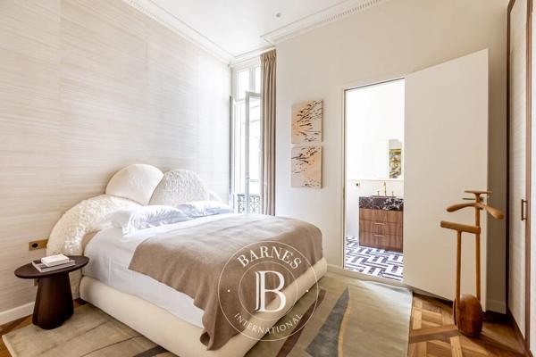 Paris 8ème, Appartement 3 Chambres -  156 m² à vendre