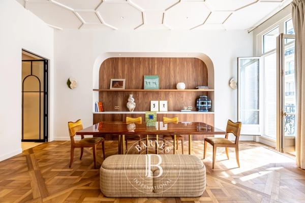 Paris 8ème, Appartement 3 Chambres -  156 m² à vendre